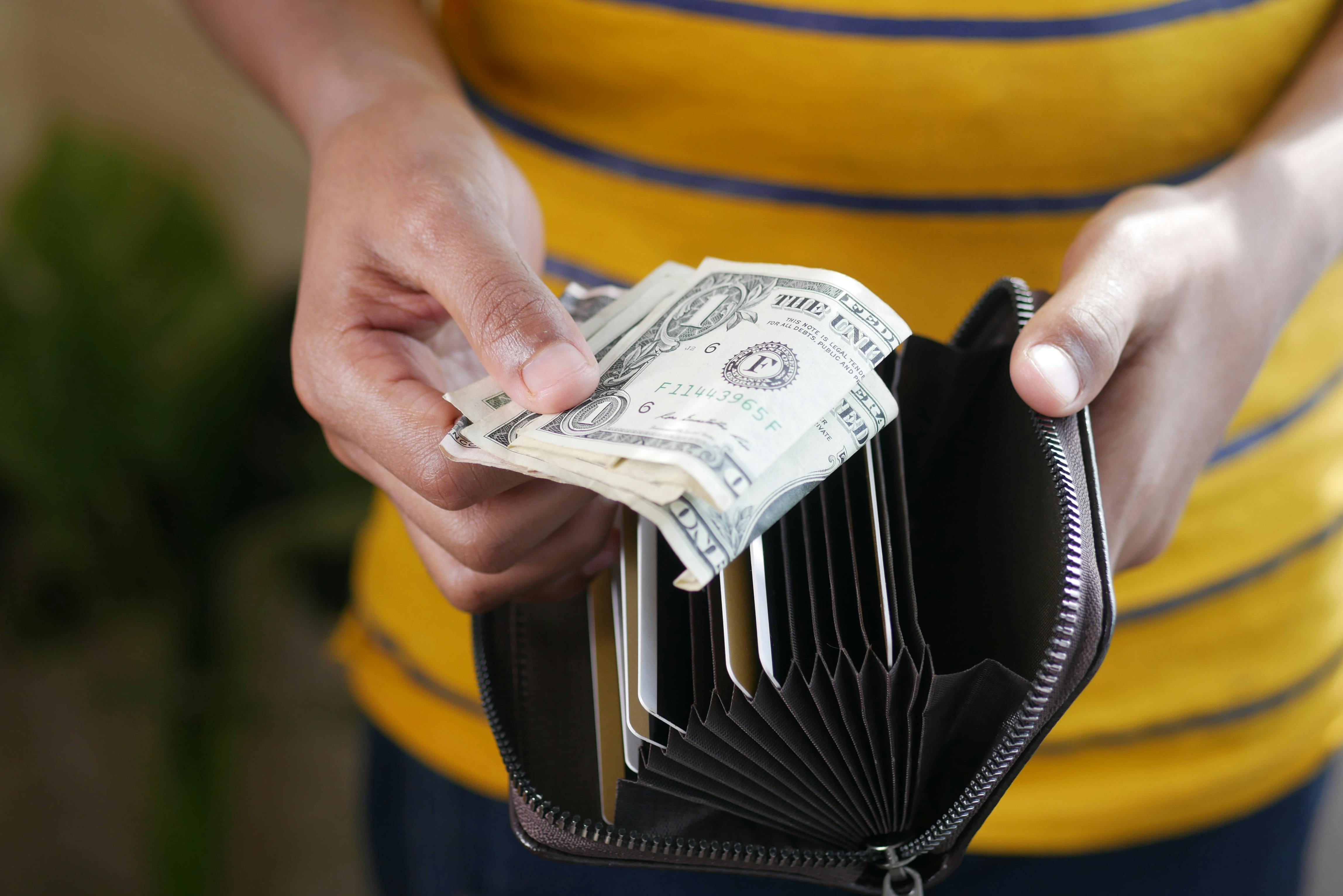 Wedding Tipping 101: Who Should You Tip?